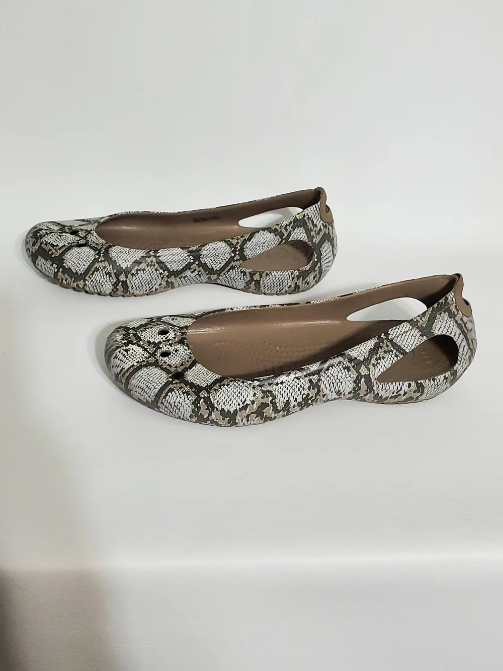 CROCS Women's Snake-Print Ballet Flats in Beige and Black Slip On Size 8